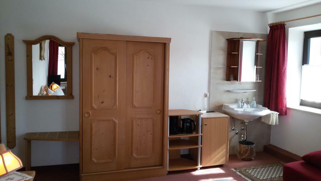 Hotel Pension Lindenhof Prien am Chiemsee Rum bild