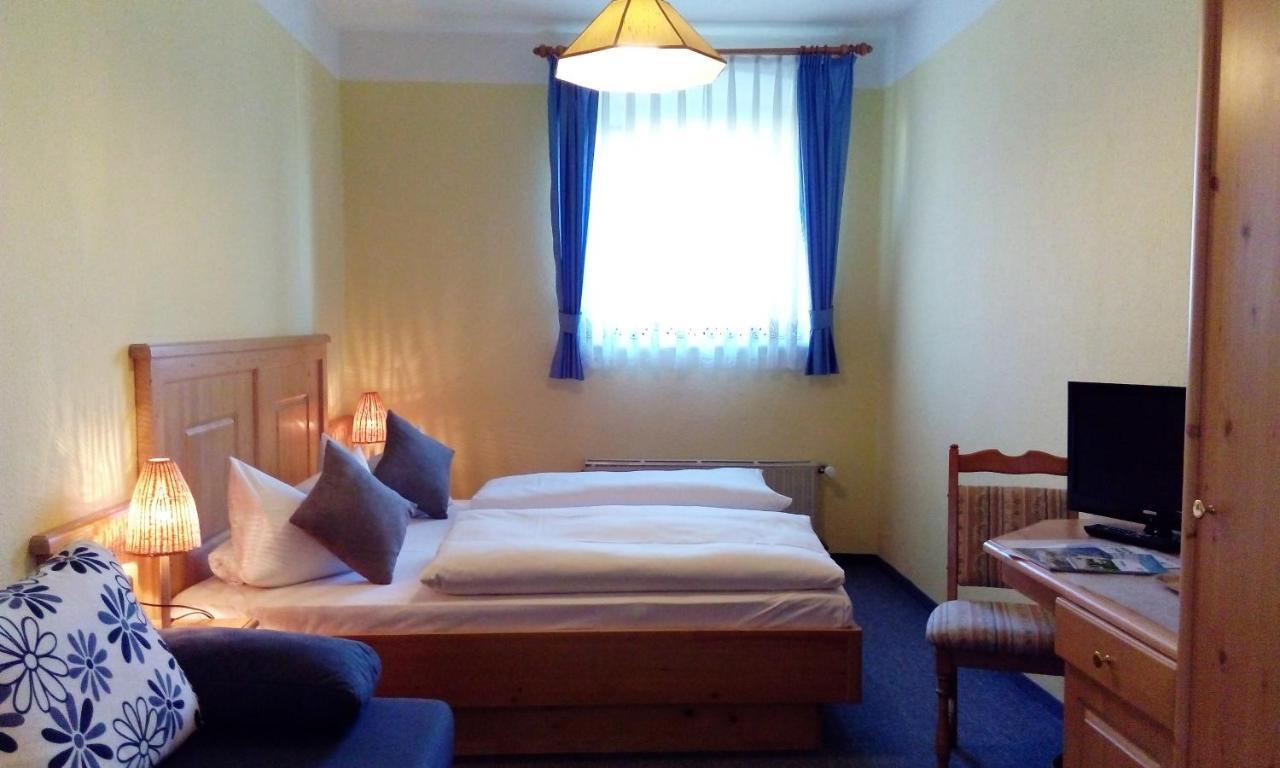 Hotel Pension Lindenhof Prien am Chiemsee Exteriör bild